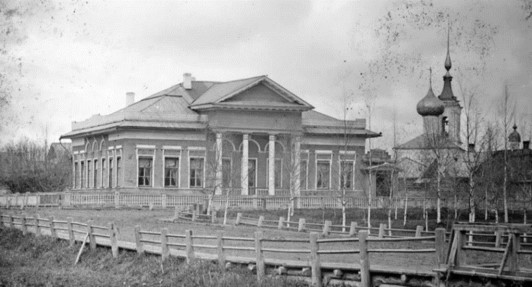 Вид на Ленинградскую 12 с юго-востока до перестройки. Фото конца ХIХ века. Вид на Ленинградскую 12 с юго-востока до перестройки. Фото конца ХIХ века.